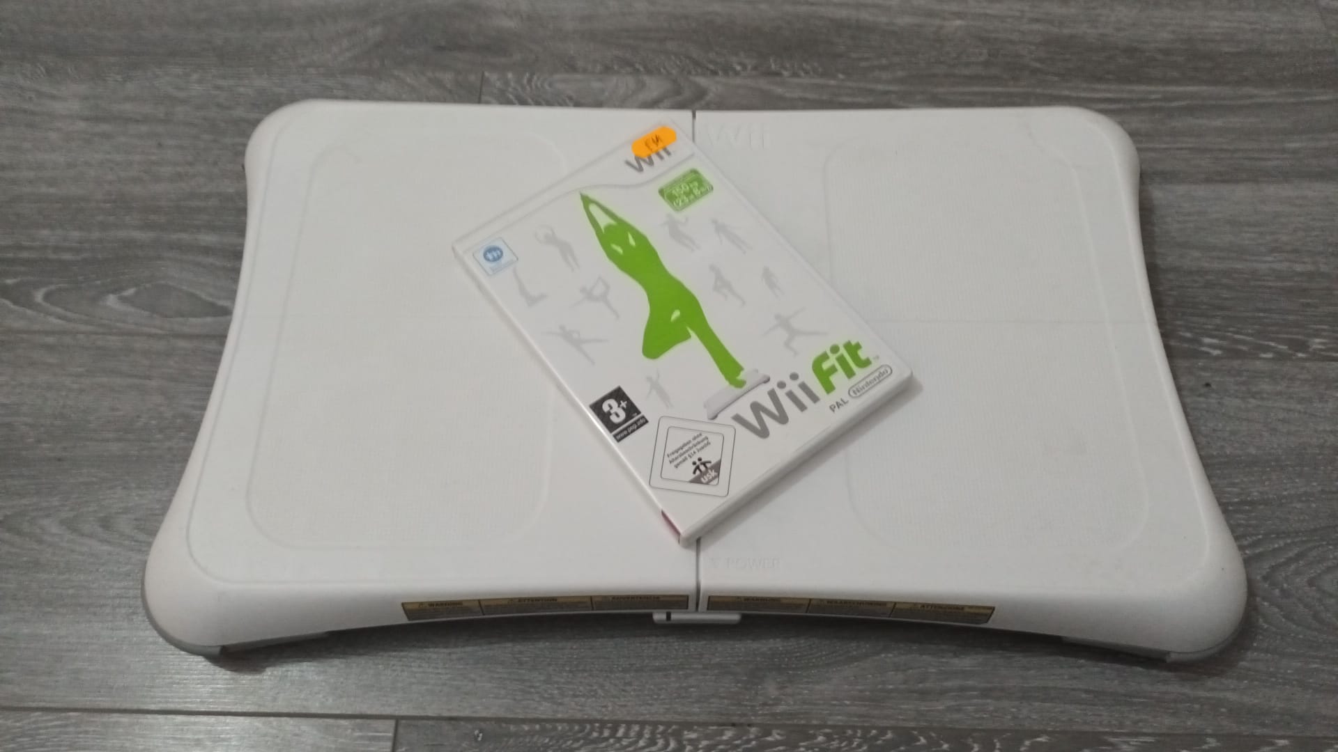 Wii Fit Ballance Board + Wii Fit - Nintendo Wii