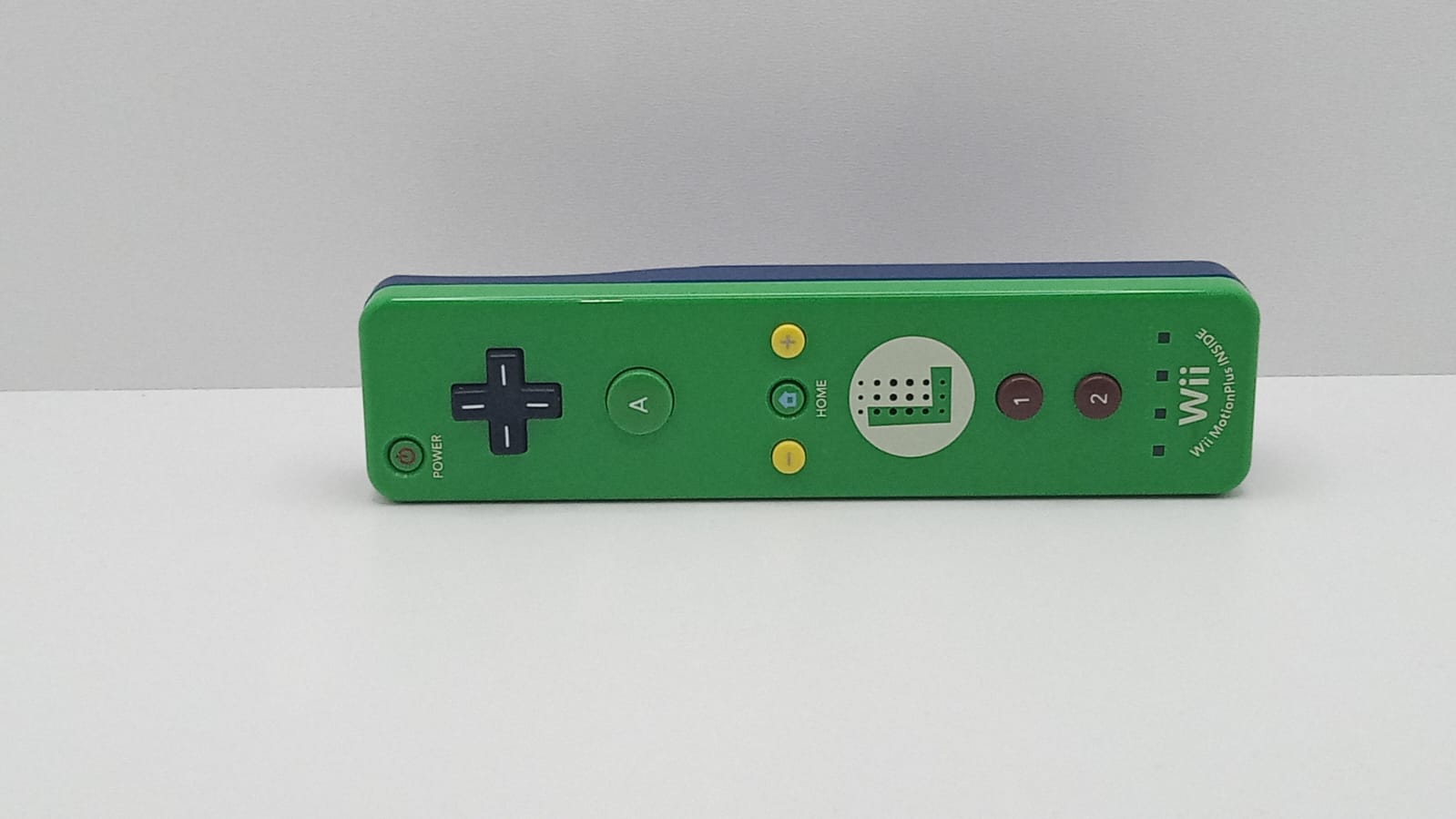 Nintendo Wii Remote Plus - Luigi Edition - Nintendo (R)