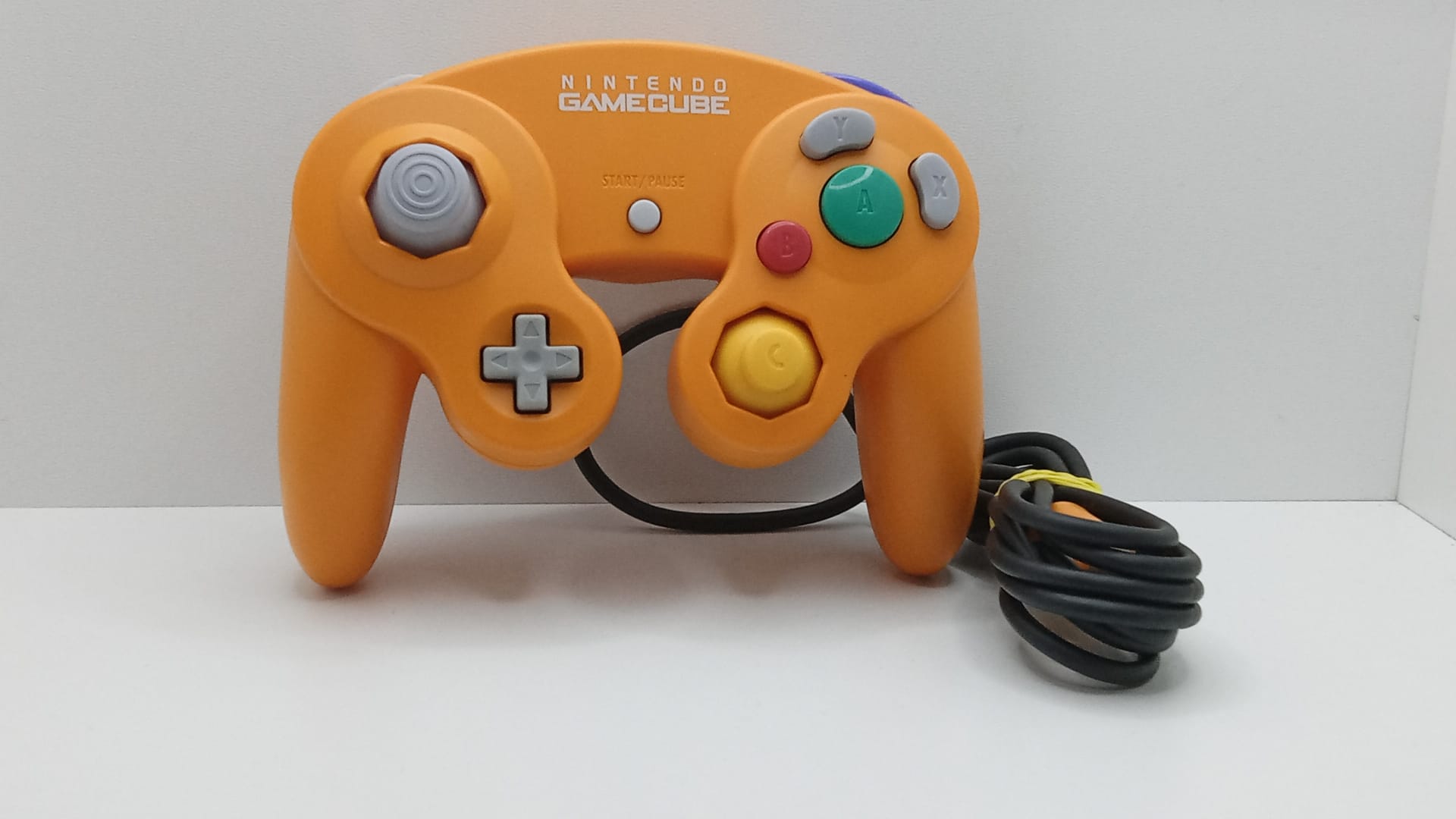 Controller Nintendo GameCube - Nintendo (R) - Spice Orange - curatat si reconditionat