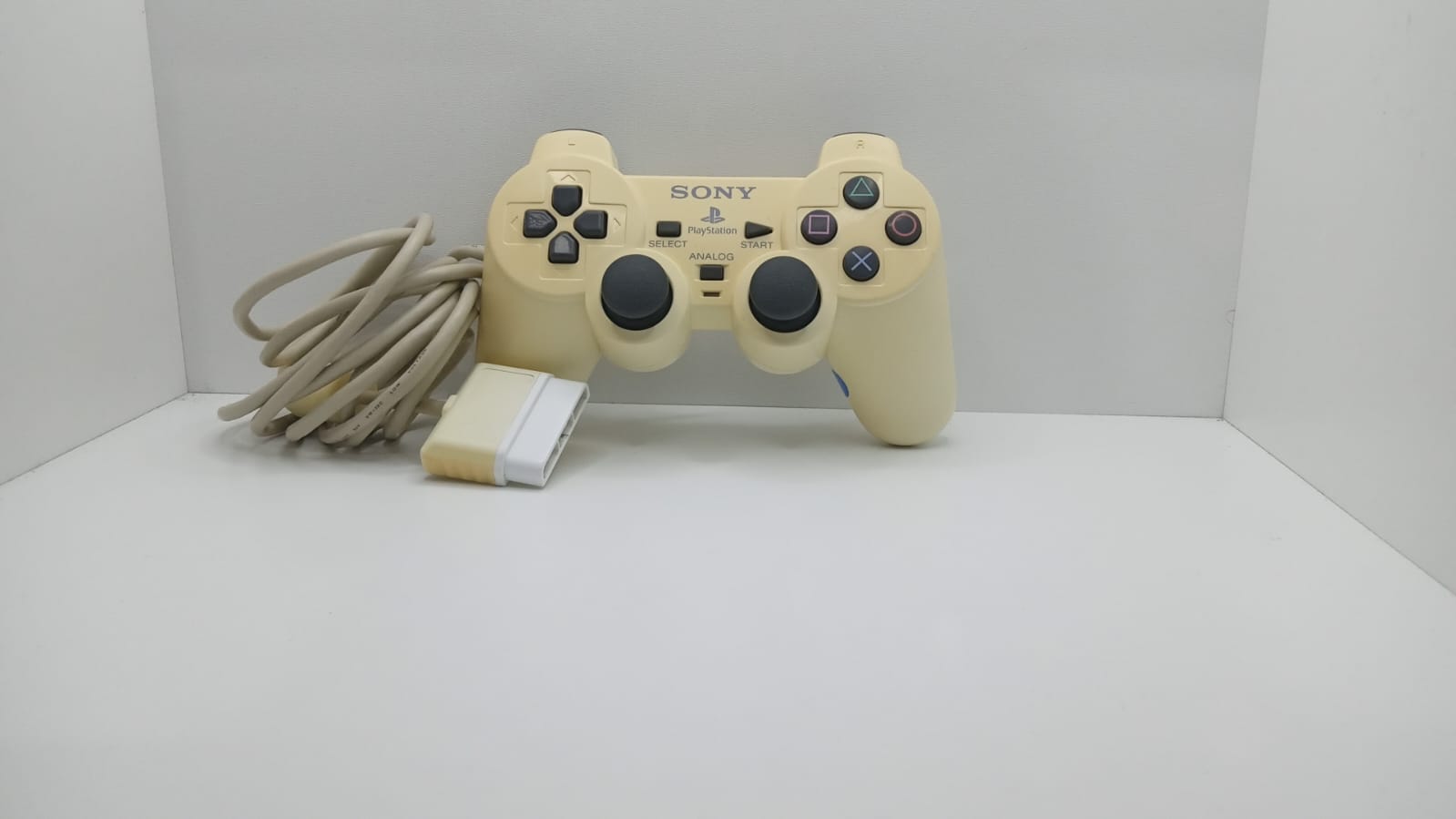 Controller Dualshock  2 PlayStation 2 PS2- SONY (R ) - alb - cablu  2.5 m - 004