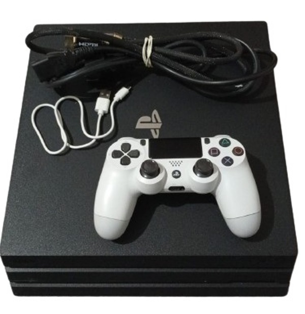 Consola PlayStation PS4 PRO 1TB - SN:  02-27452506-1822906