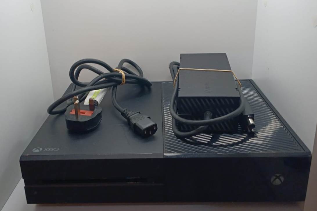 Consola XBOX One 500 GB - SN 336976153848- (007)